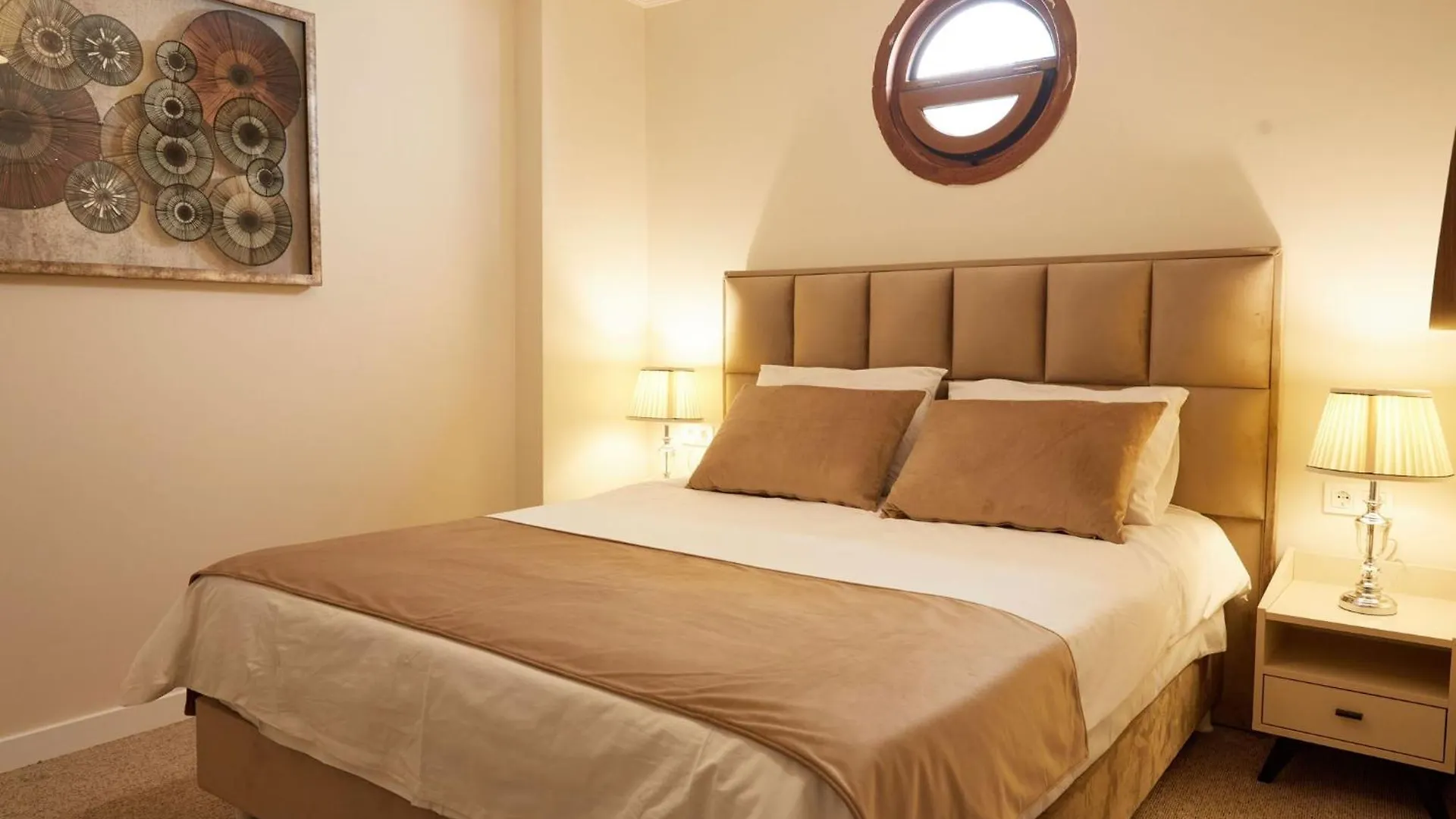 Kaira Hotel& Aparts İstanbul Otel